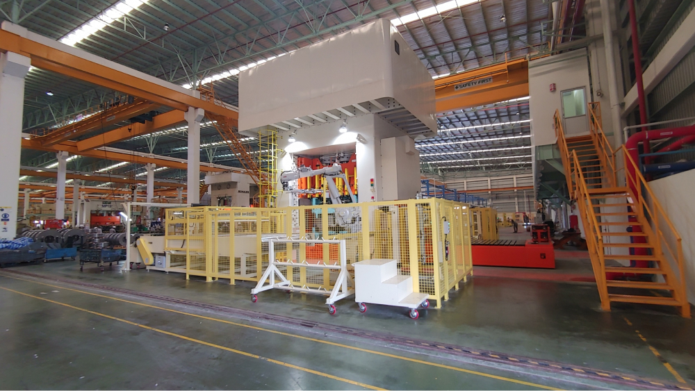 Hydraulic Press Operation